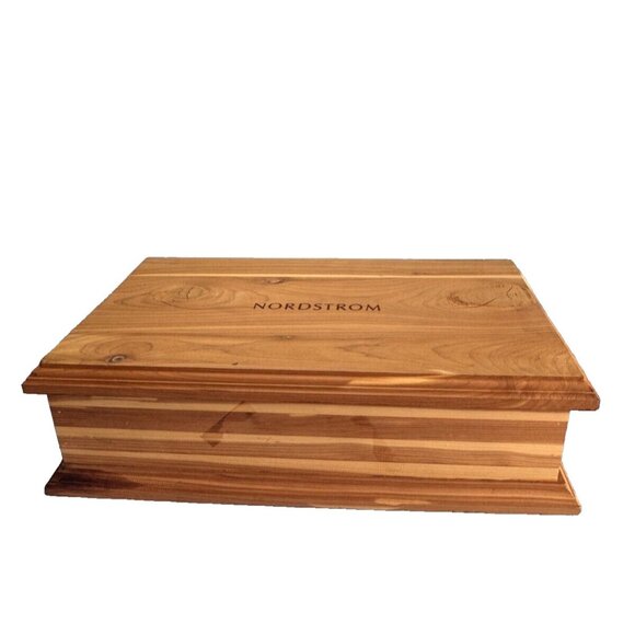 Nordstrom Cedar Wooden Jewelry & Trinket Storage Box With Dividers - Picture 1 of 9